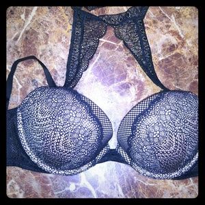 Victoria's Secret- push up bra